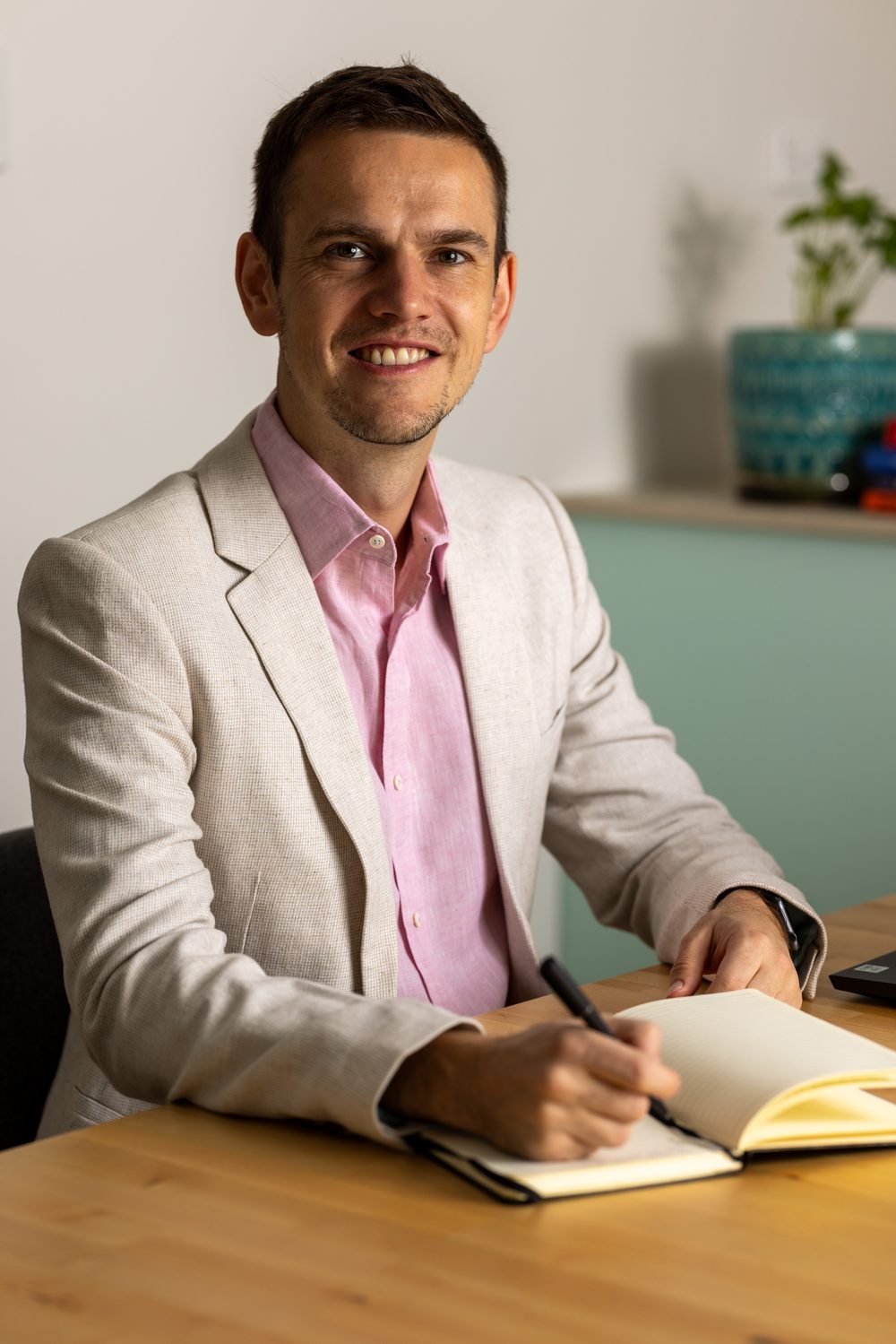 Jan Hofmann working at his desk